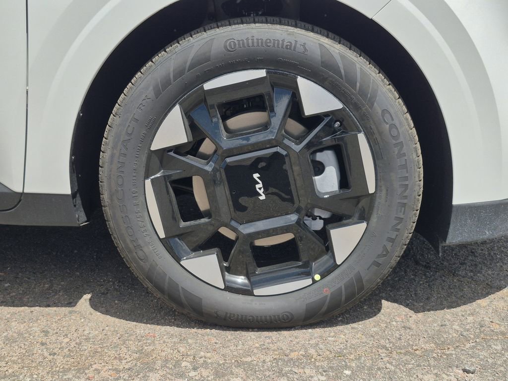 New 2026 Kia Carnival EX FWD image 17