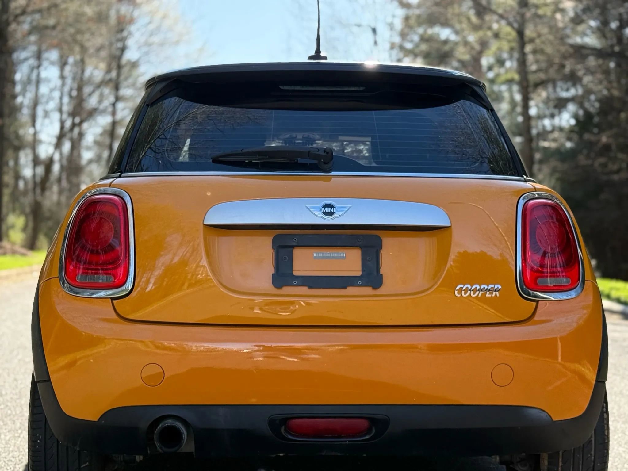 Used 2015 MINI Cooper 2-Door Hardtop image 6