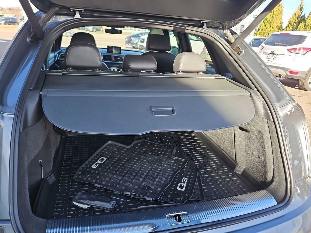 Used 2017 Audi Q3 2.0T Prestige w/ Prestige Package image 21