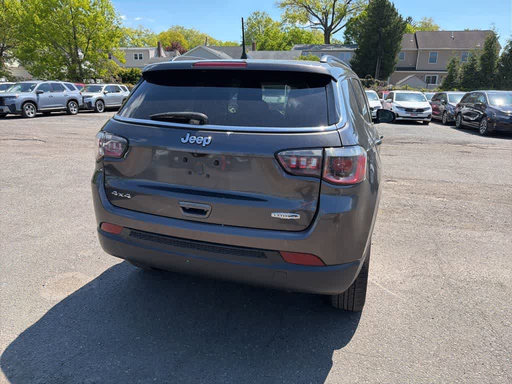 Used 2018 Jeep Compass Latitude w/ Popular Equipment Group AWD/4WD image 14