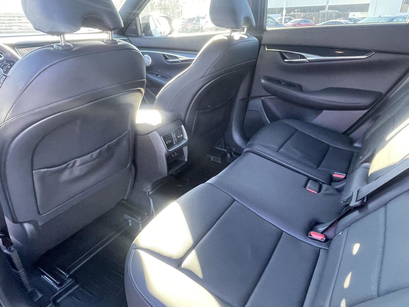 Used 2025 INFINITI QX50 Sport image 11