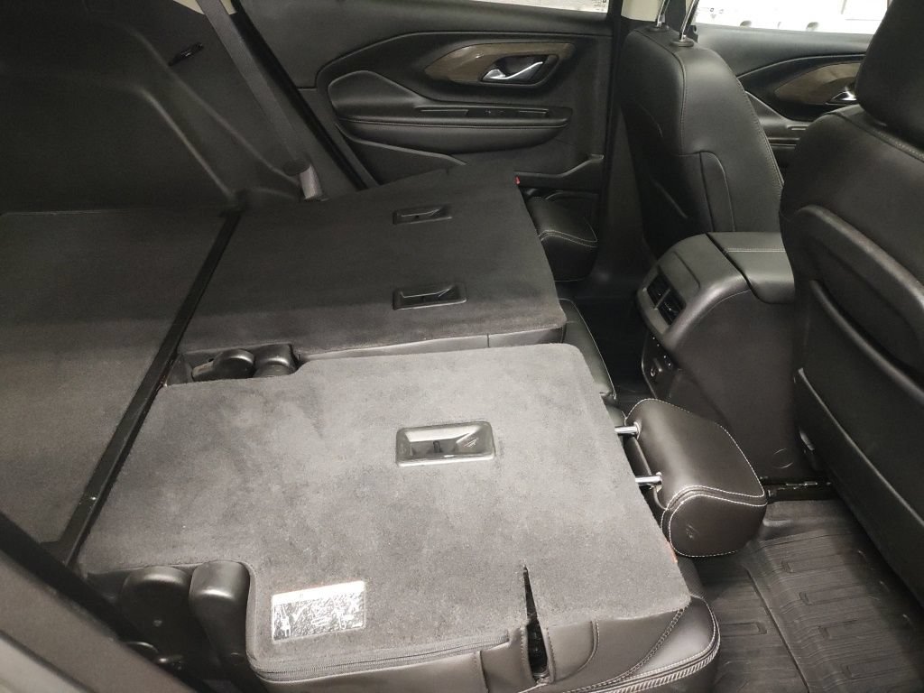 Used 2023 GMC Terrain Denali w/ Denali Premium Package AWD/4WD image 12