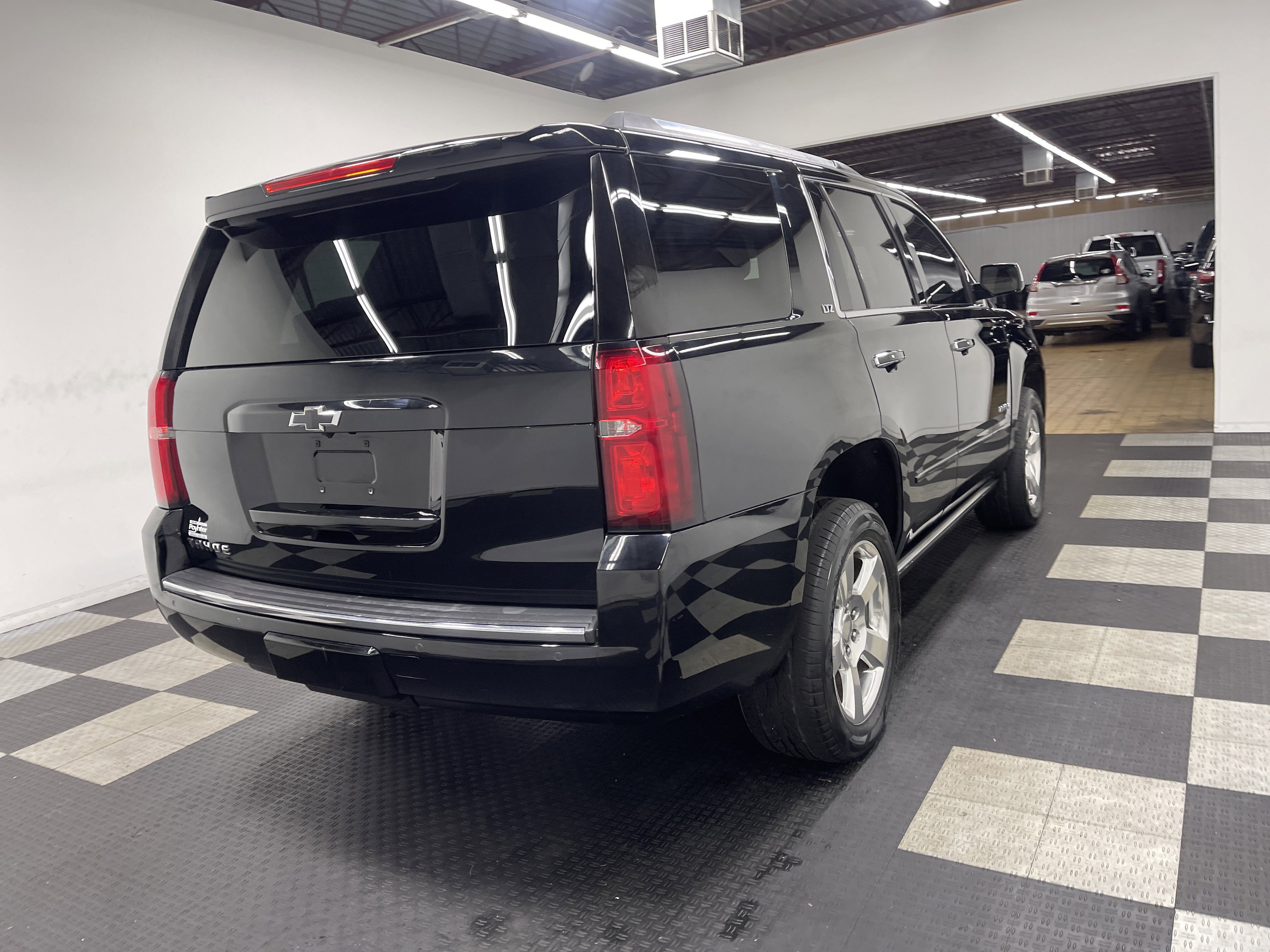 Used 2016 Chevrolet Tahoe LTZ AWD/4WD image 5