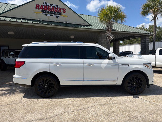 Used 2021 Lincoln Navigator Reserve AWD/4WD image 2