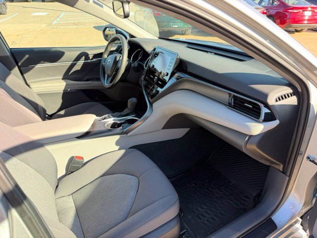 Used 2024 Toyota Camry LE w/ Convenience Package AWD/4WD image 17