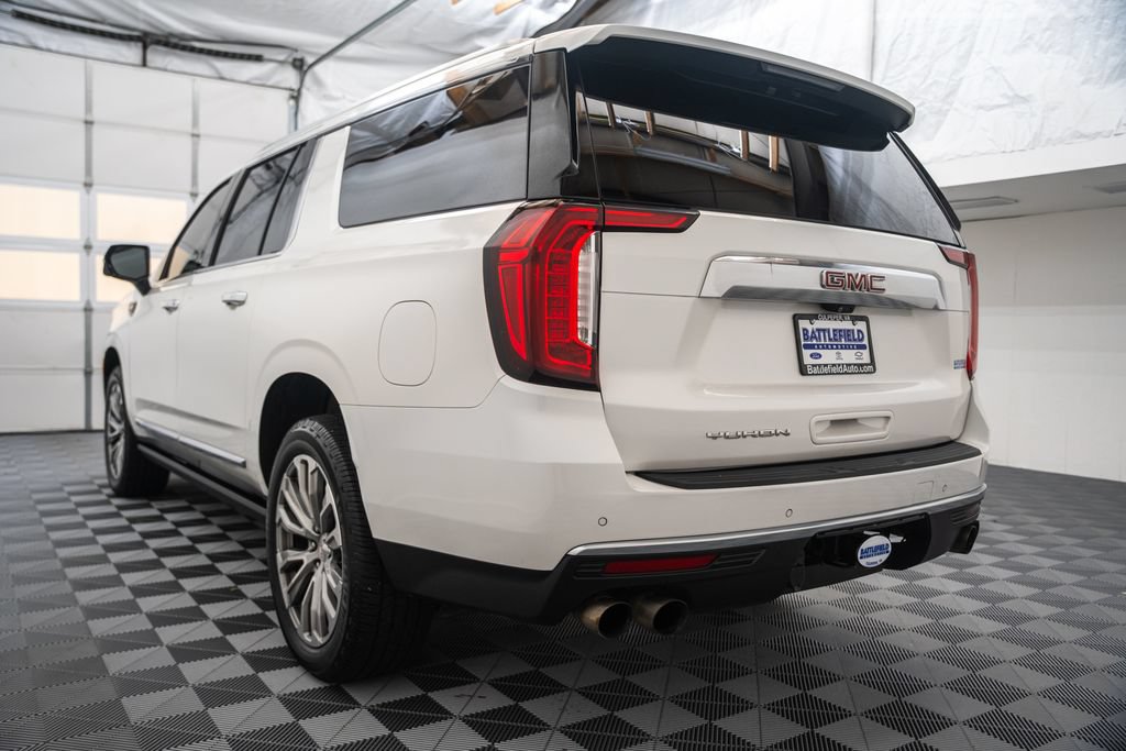 Used 2021 GMC Yukon XL Denali w/ Denali Premium Package AWD/4WD image 7