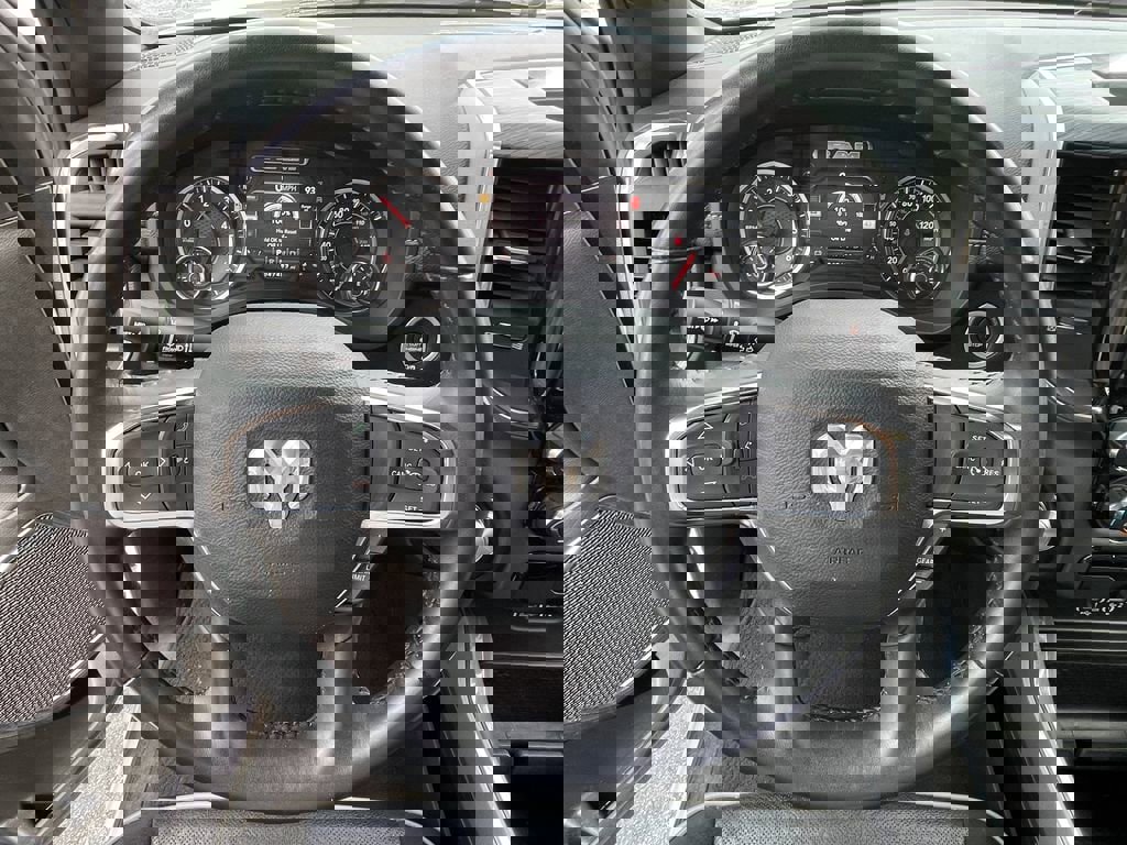 Used 2024 RAM 1500 Laramie image 30