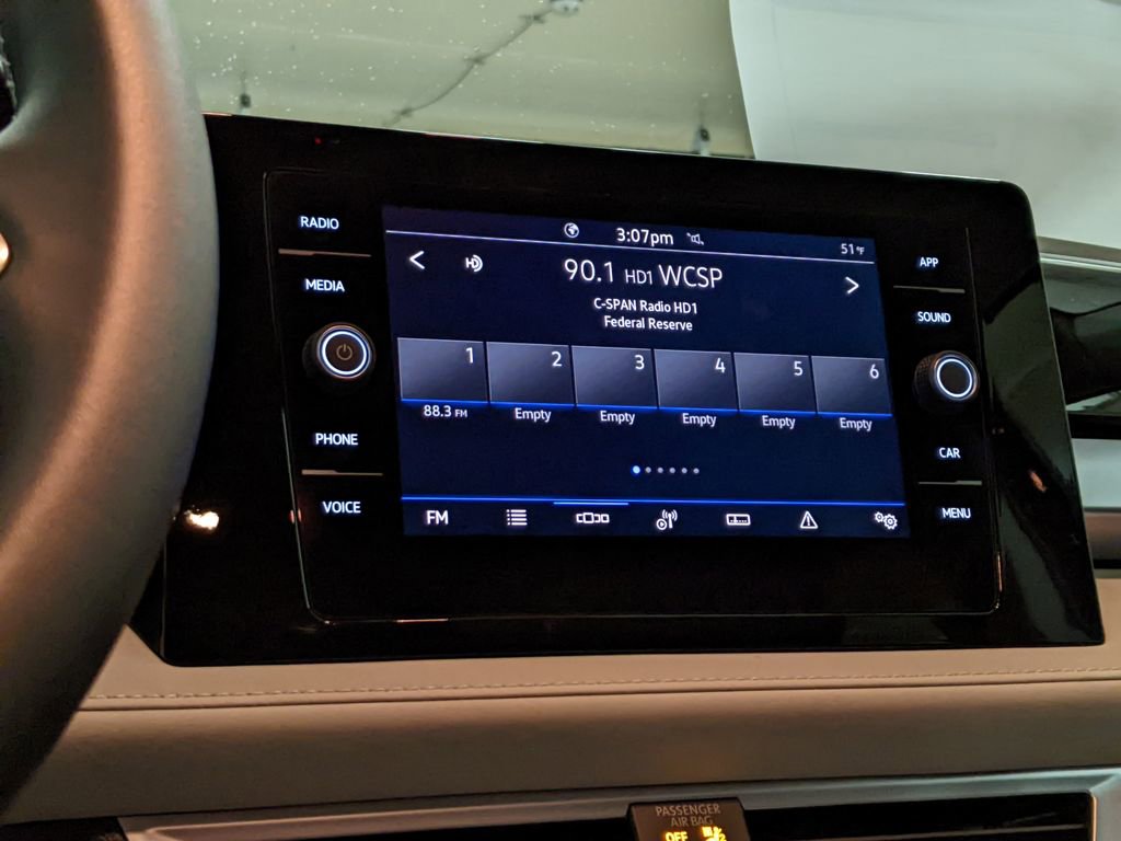 New 2026 Volkswagen Taos SE FWD image 15