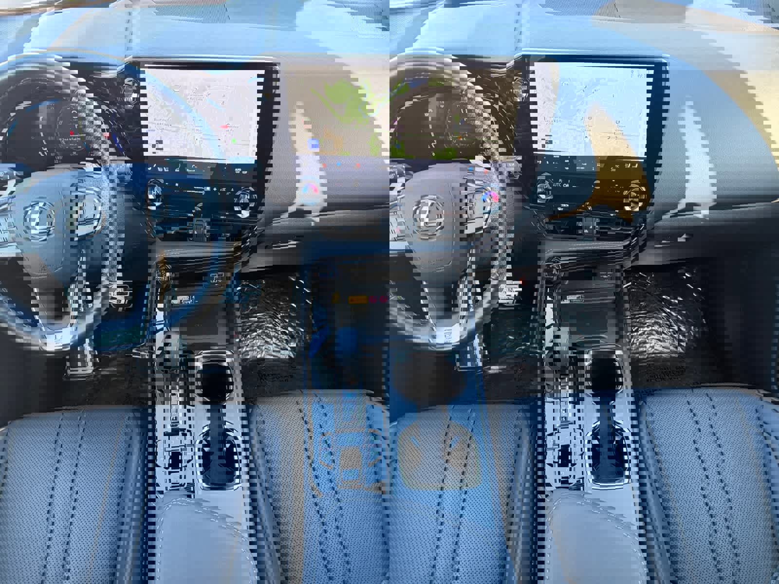 Used 2024 Lexus NX 450h+ F Sport image 6