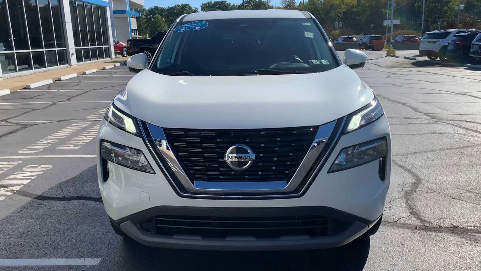 Used 2021 Nissan Rogue SV AWD/4WD image 3