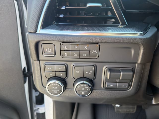 New 2026 Chevrolet Suburban RST w/ RST Capability Package AWD/4WD image 26