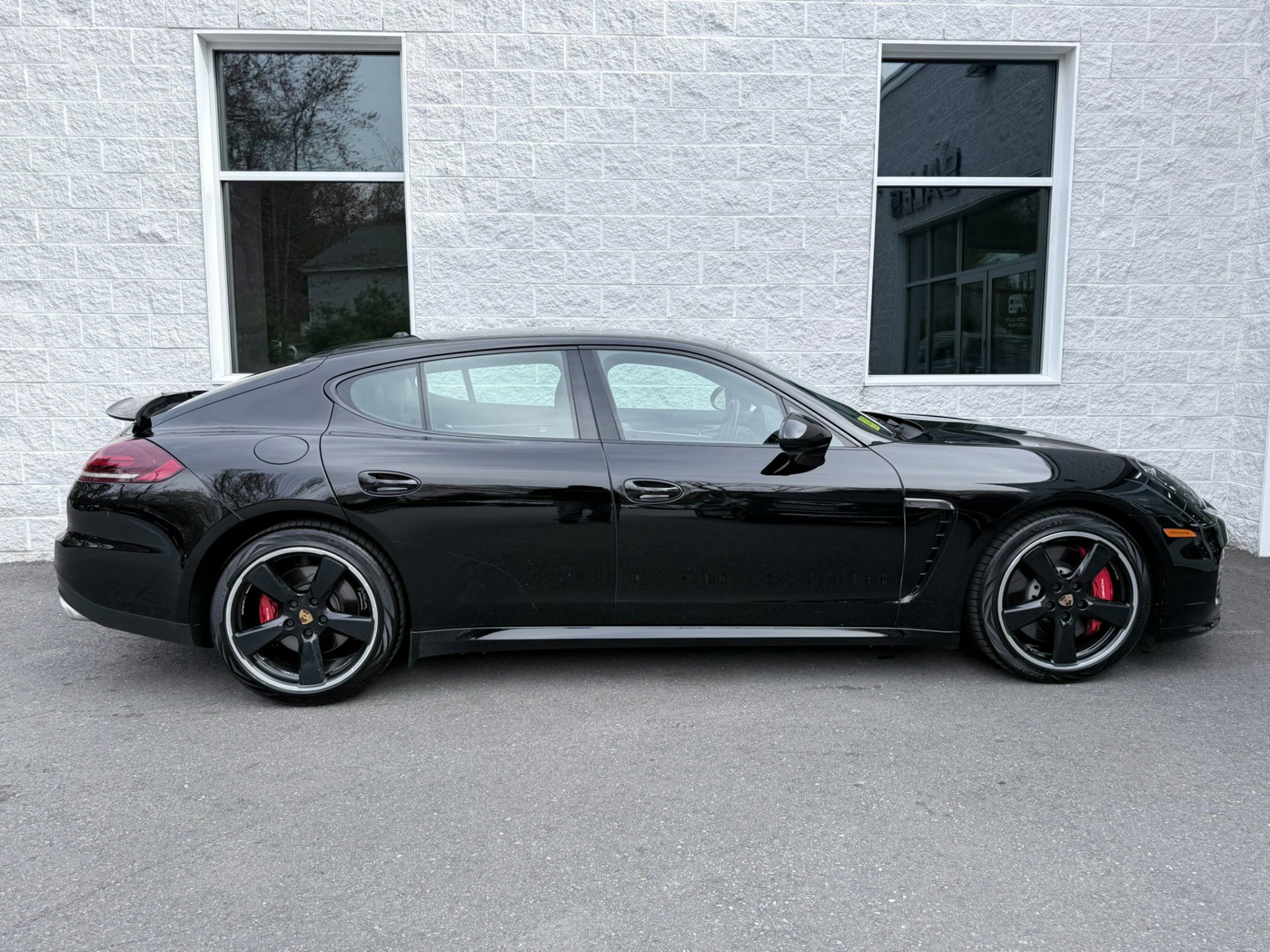 Used 2014 Porsche Panamera AWD/4WD image 34