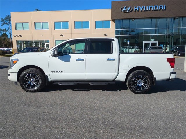 Used 2021 Nissan Titan SV w/ SV Convenience Package image 8