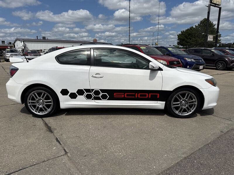 Used 2010 Scion tC image 9