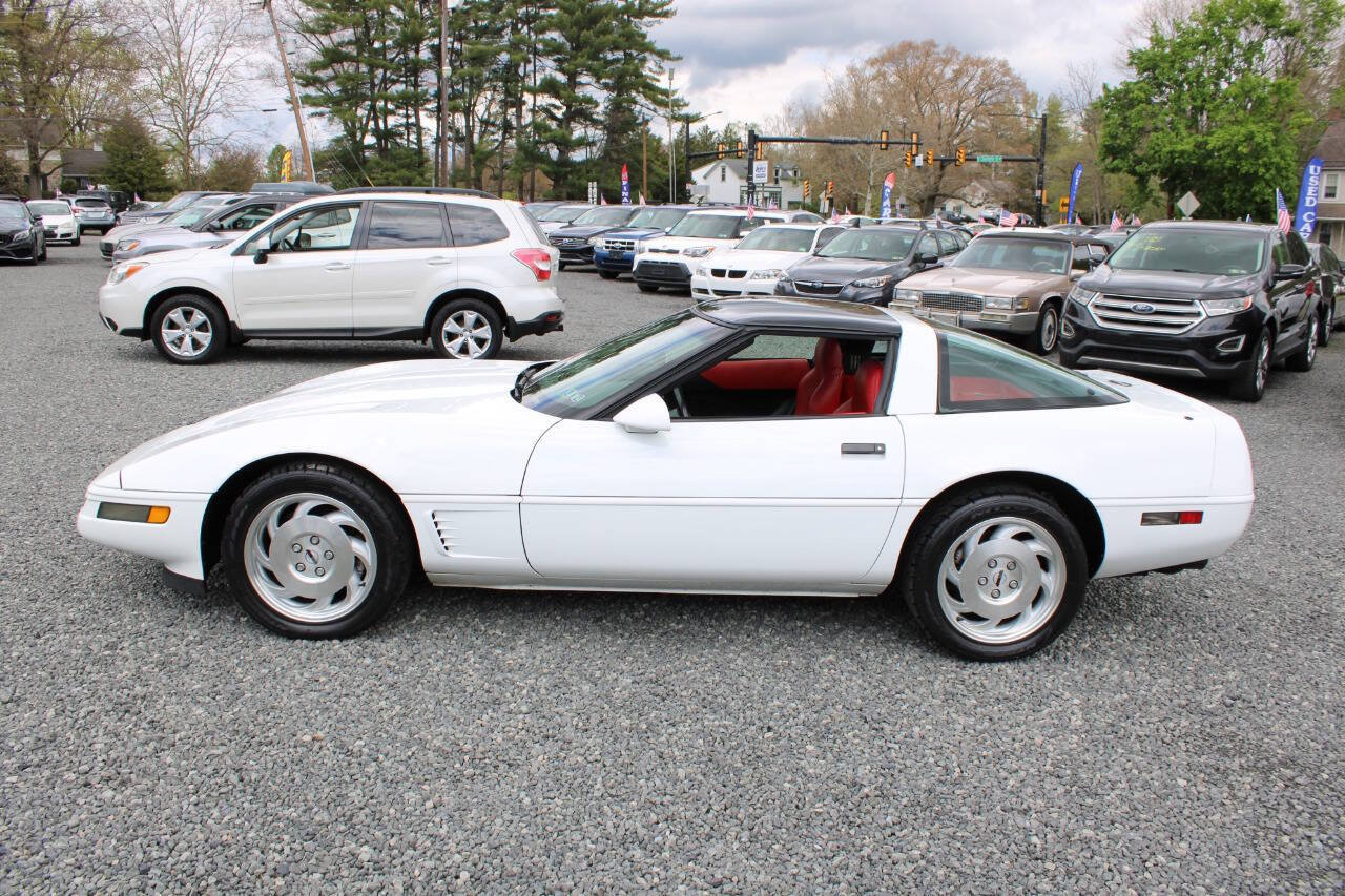 Used 1996 Chevrolet Corvette Coupe RWD image 10