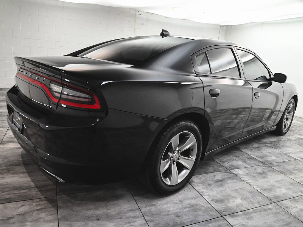 Used 2018 Dodge Charger SXT Plus RWD image 6