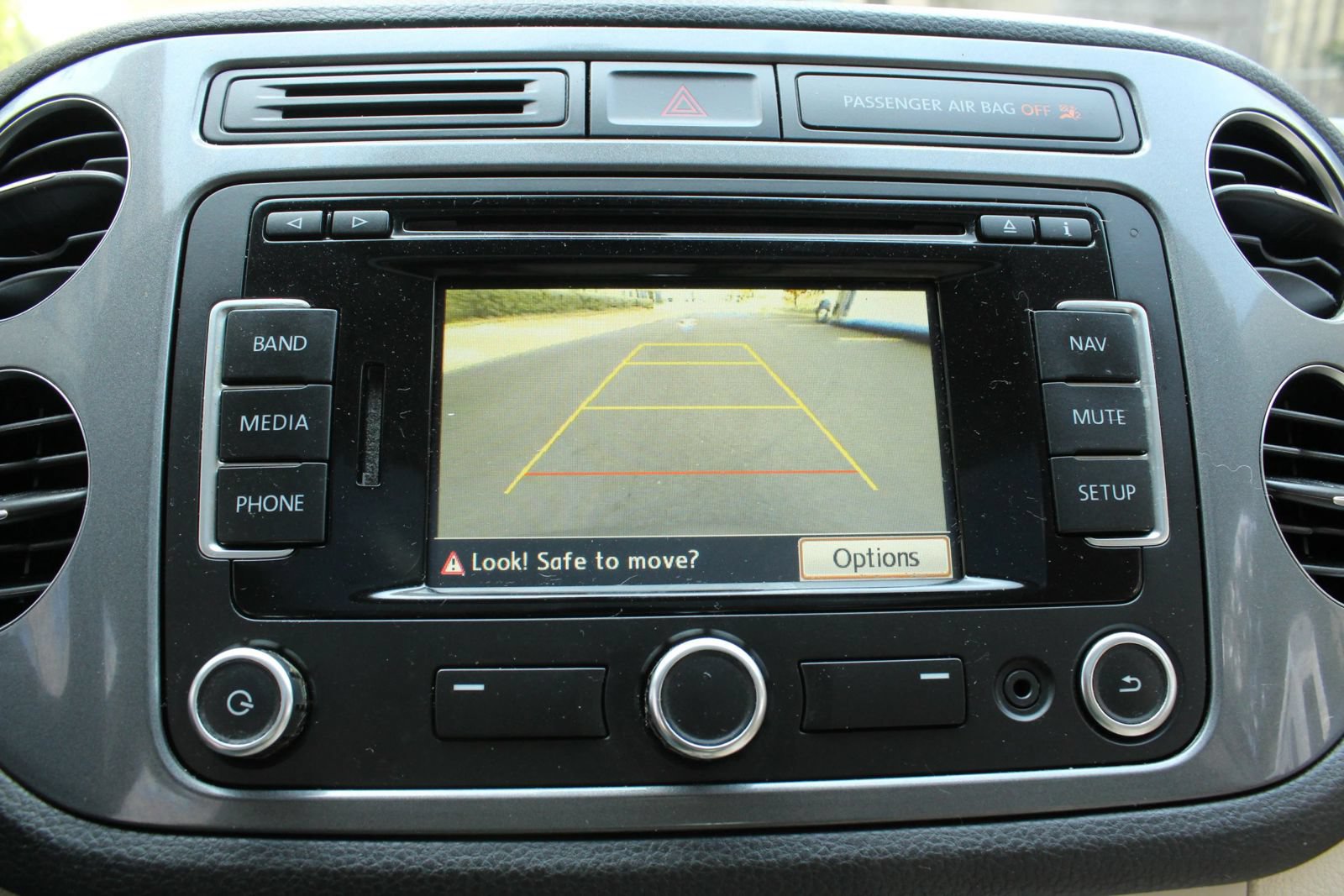 Used 2013 Volkswagen Tiguan SEL FWD image 46