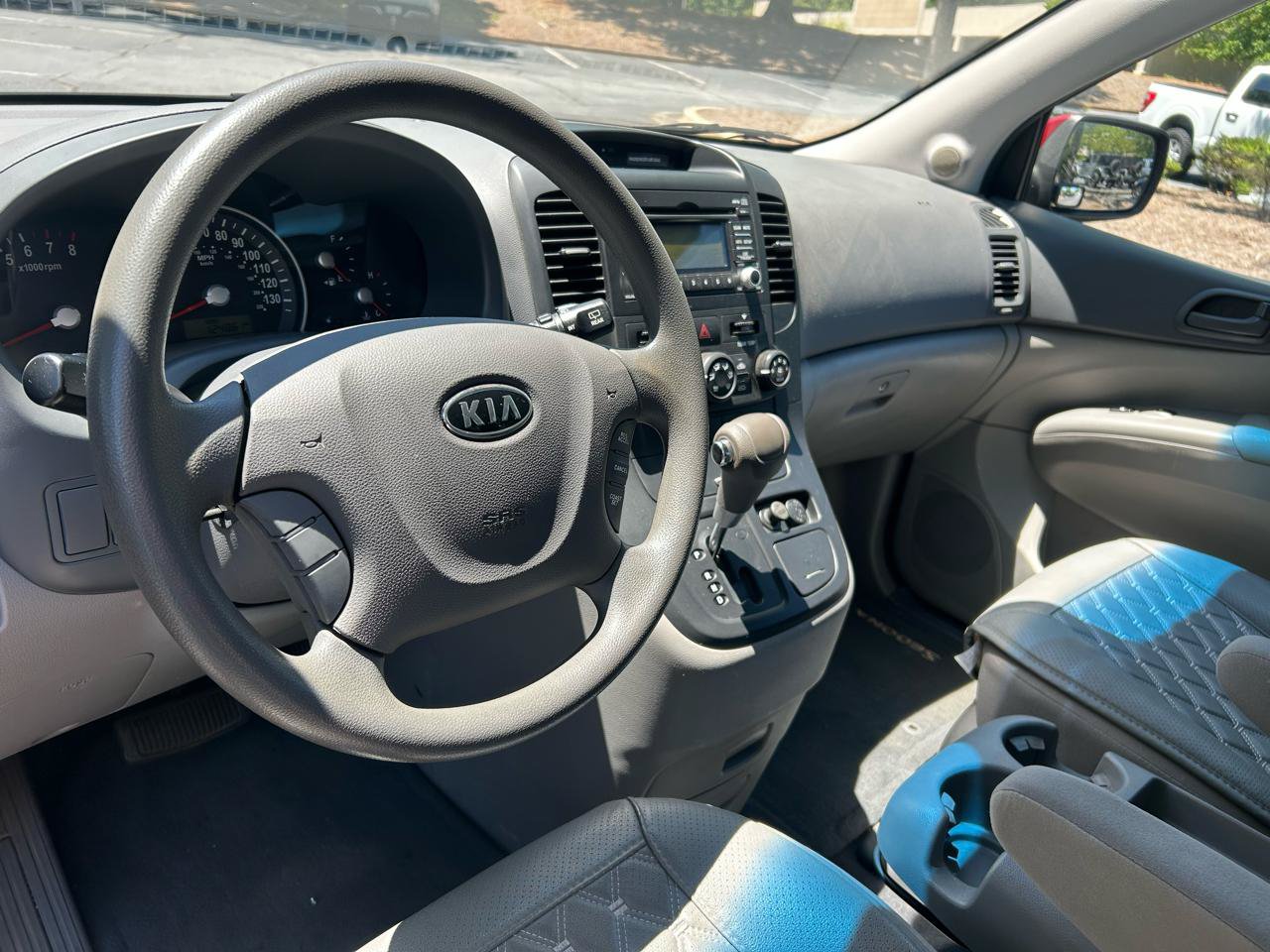 Used 2009 Kia Sedona LX w/ PWR Pkg FWD image 13