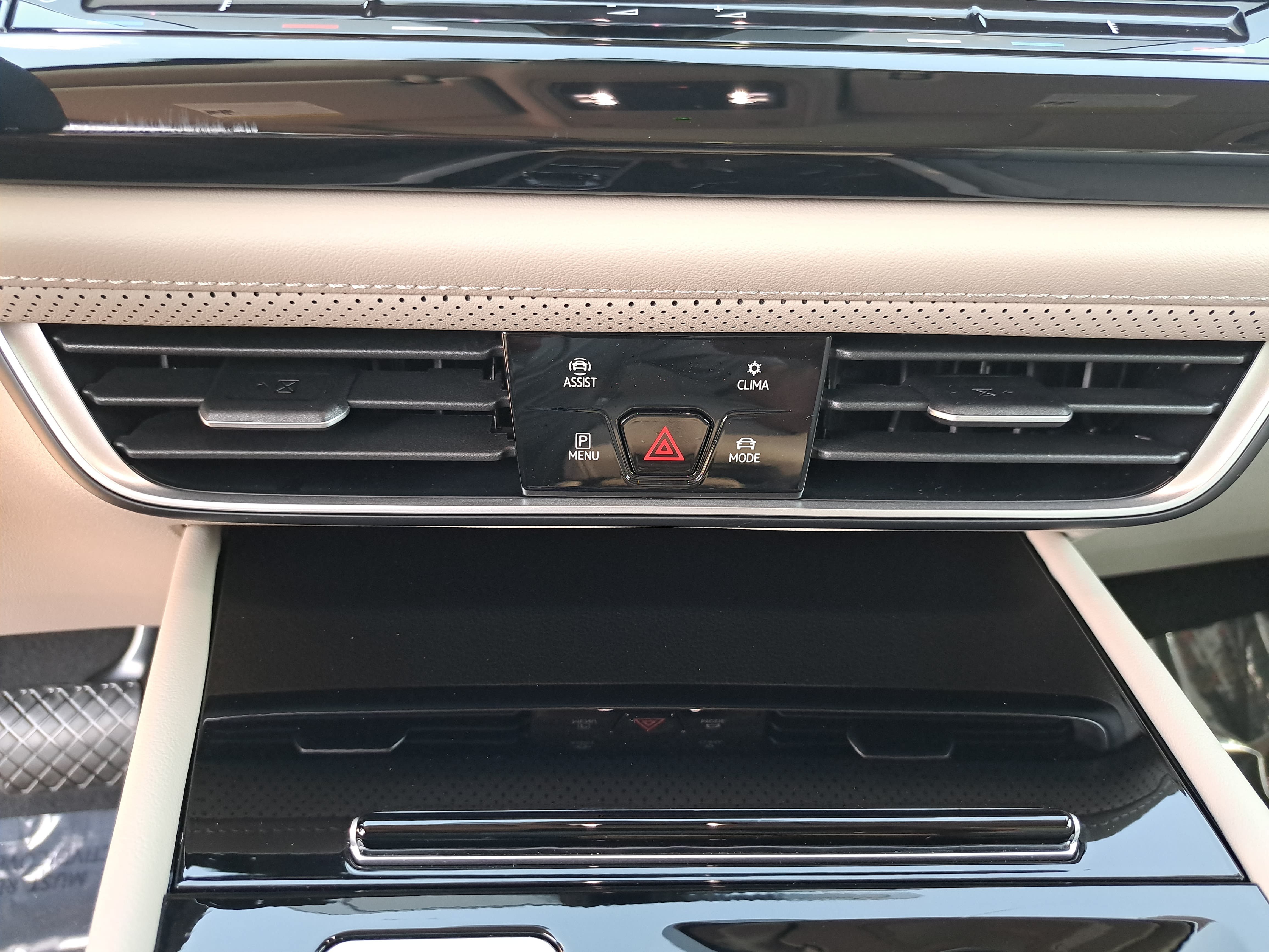 New 2026 Volkswagen Atlas SE FWD image 22