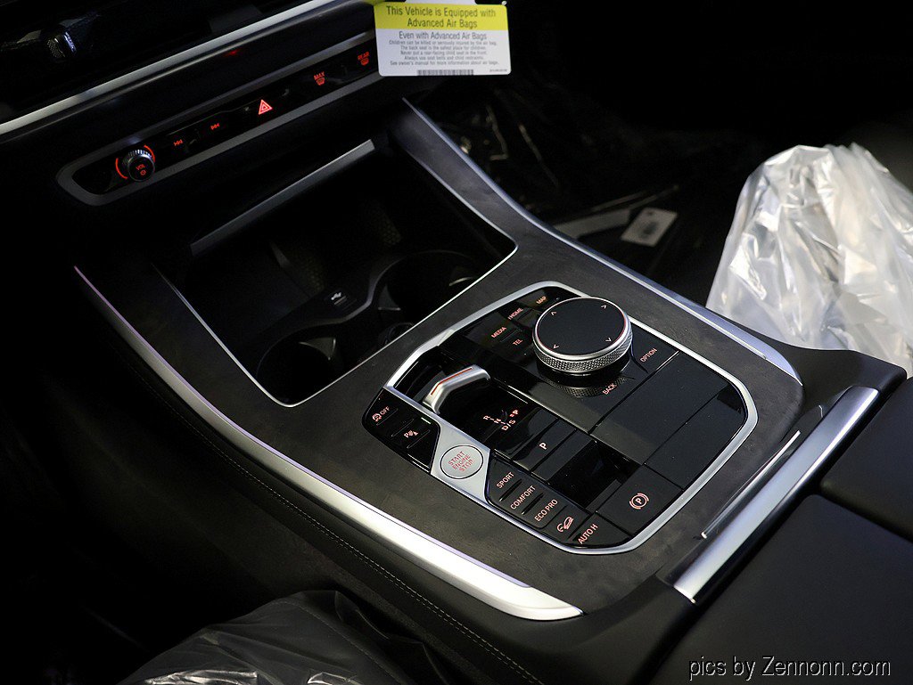 New 2026 BMW X5 xDrive40i w/ M Sport Package AWD/4WD image 24