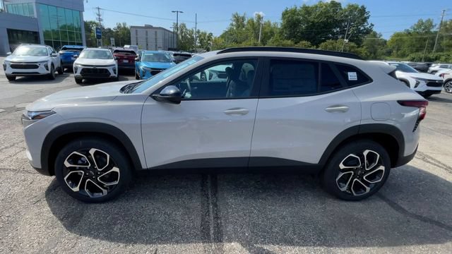 New 2026 Chevrolet Trax RS w/ Sunroof Package FWD image 7