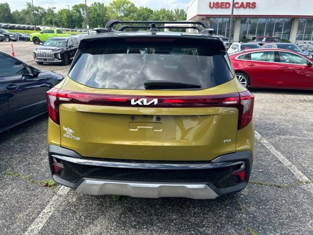 Used 2024 Kia Seltos S AWD/4WD image 3