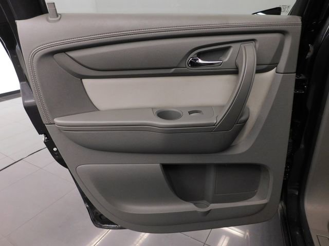 Used 2015 GMC Acadia SLE image 17