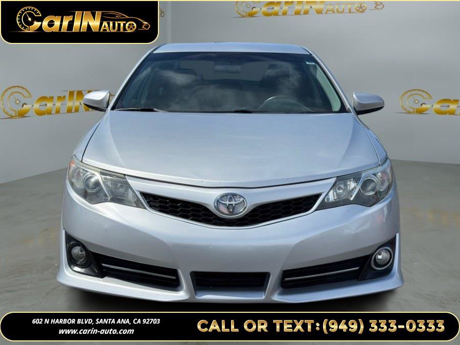 Used 2014 Toyota Camry SE FWD image 2