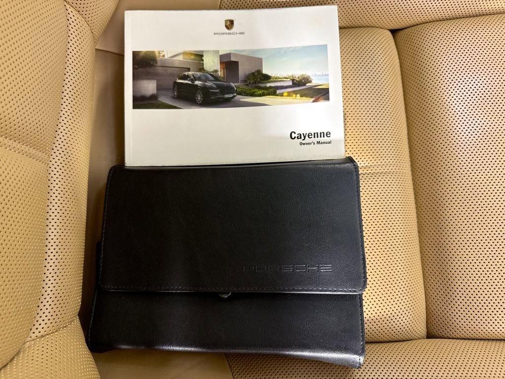 Used 2016 Porsche Cayenne S image 42
