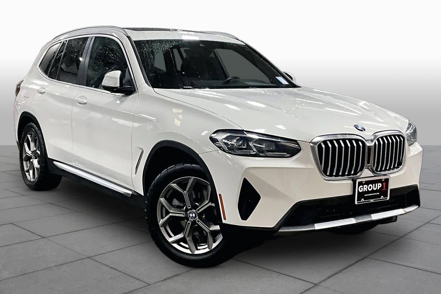 Used 2022 BMW X3 xDrive30i w/ Convenience Package AWD/4WD image 3