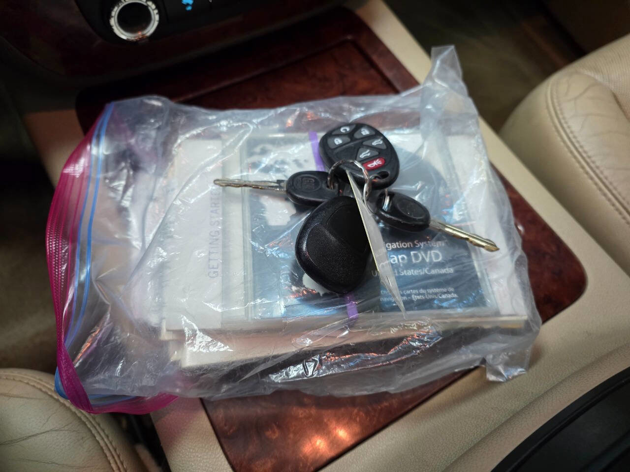 Used 2011 Chevrolet Suburban LTZ image 25