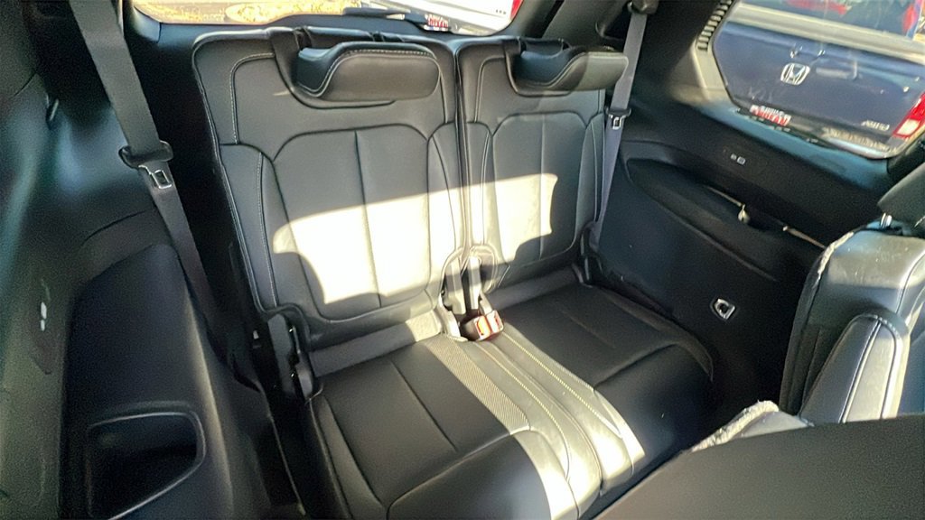 Used 2023 Jeep Grand Cherokee L Overland image 21