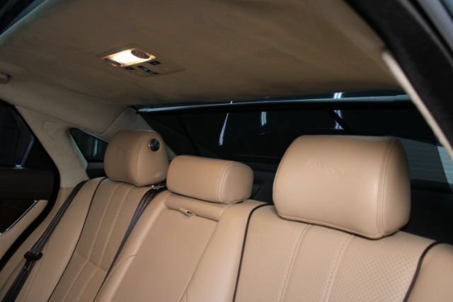 Used 2015 Jaguar XJ L Portfolio RWD image 28