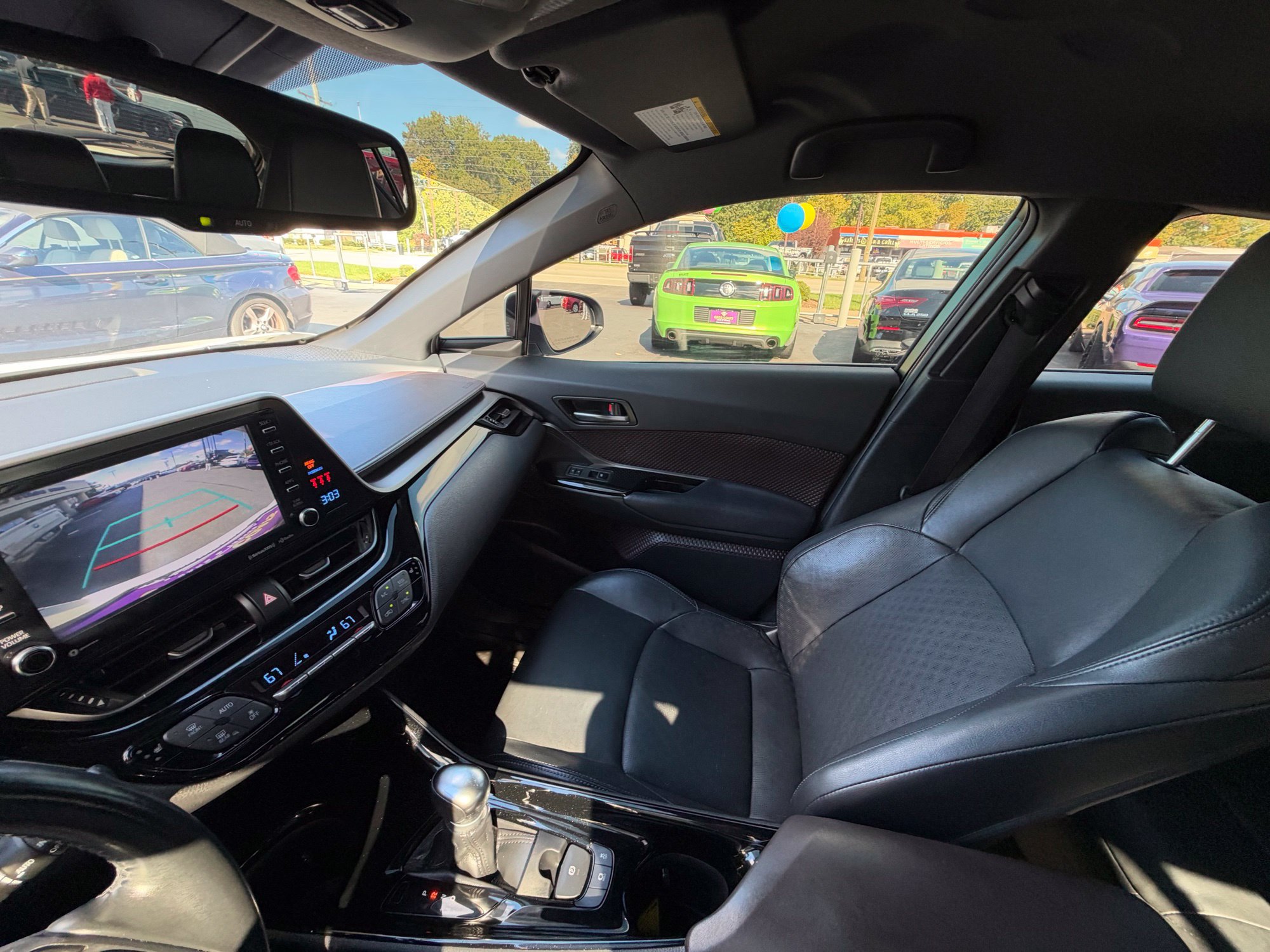Used 2019 Toyota C-HR Limited FWD image 21
