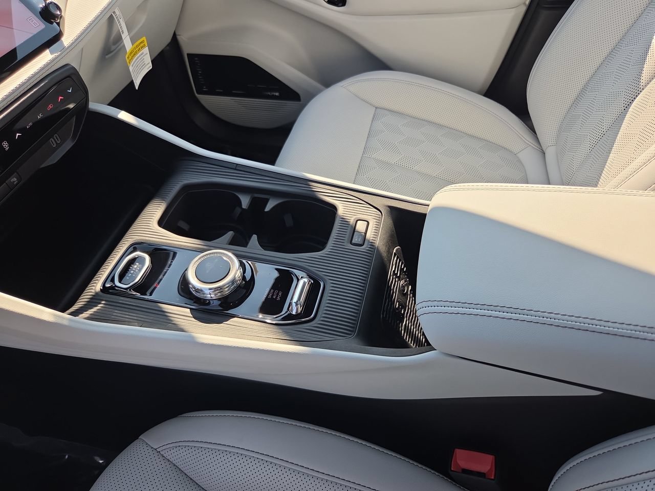 New 2026 Jeep Cherokee Overland AWD/4WD image 17