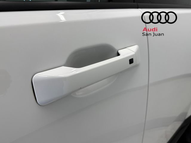 Used 2025 Hyundai Santa Fe SE image 8