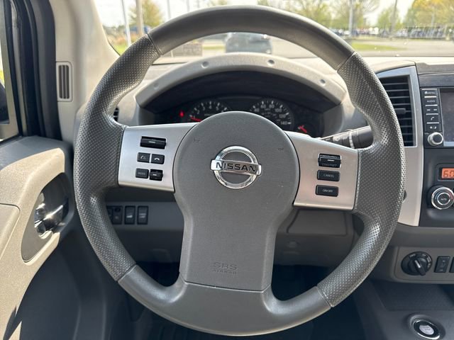 Used 2020 Nissan Frontier SV w/ Midnight Edition Floor Mats AWD/4WD image 17