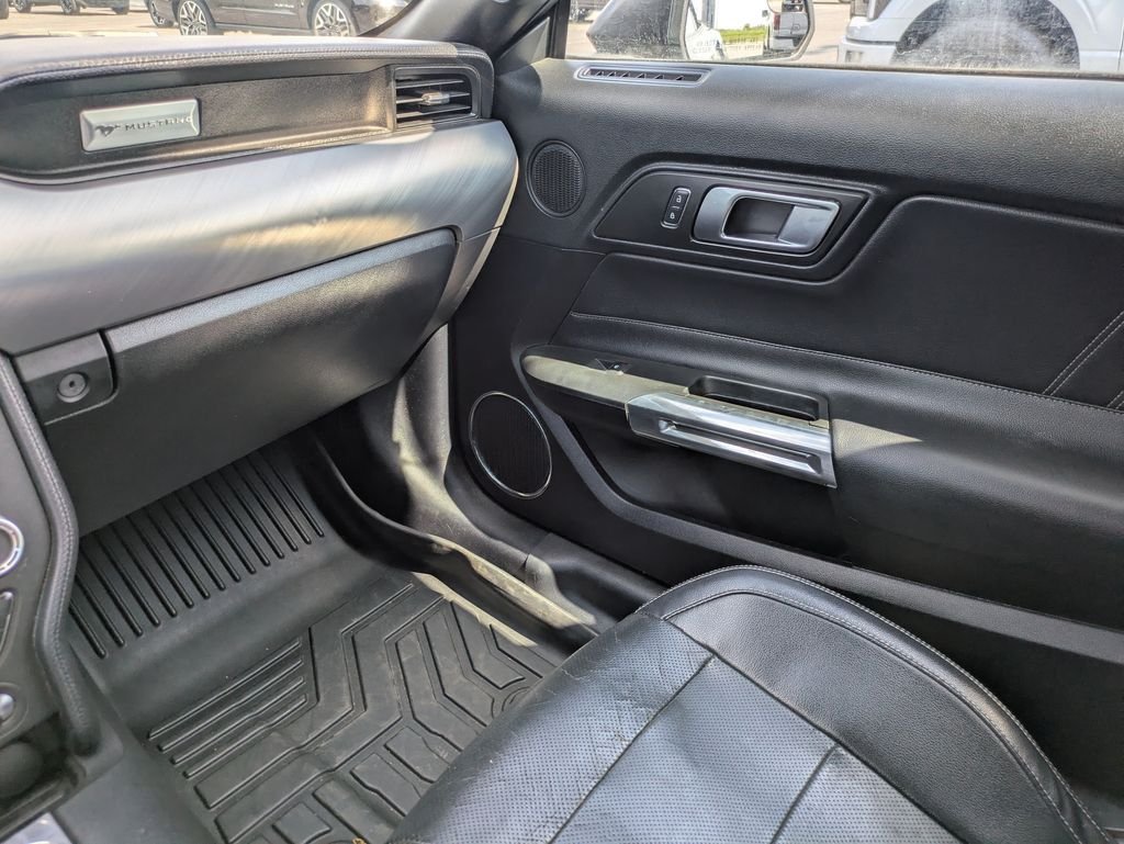 Used 2018 Ford Mustang Premium RWD image 15