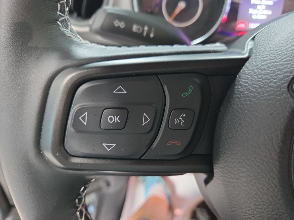 Used 2023 Jeep Wrangler Sport AWD/4WD image 25