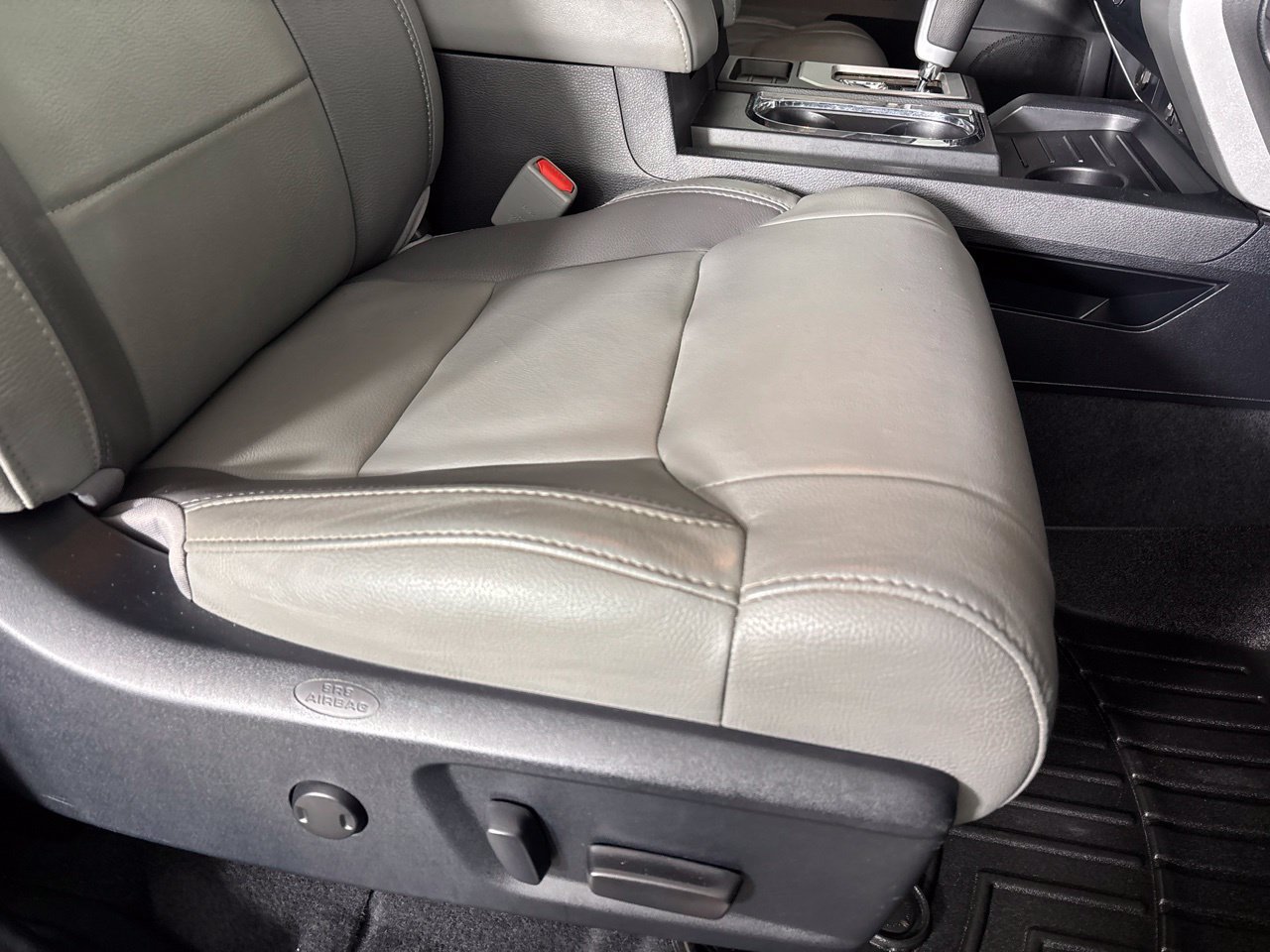 Used 2018 Toyota Tundra Limited AWD/4WD image 27