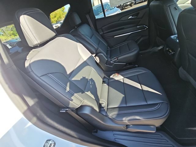 New 2027 Chevrolet Traverse LT w/ Sun and Wheel Package AWD/4WD image 29