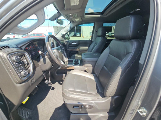 Used 2021 Chevrolet Silverado 1500 RST w/ Convenience Package II AWD/4WD image 4