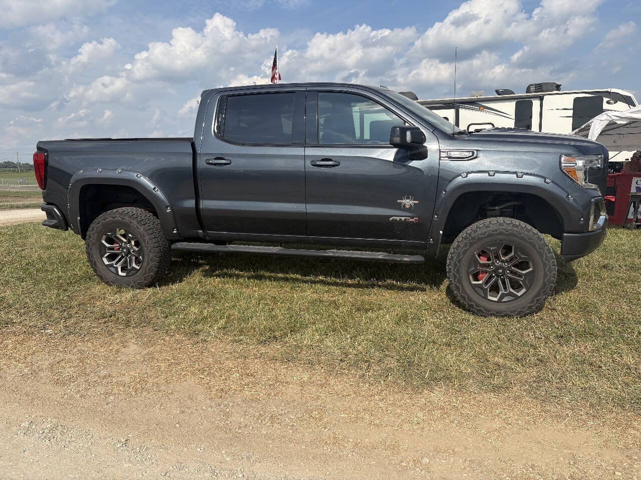 Used 2020 GMC Sierra 1500 AT4 w/ AT4 Premium Package AWD/4WD image 8
