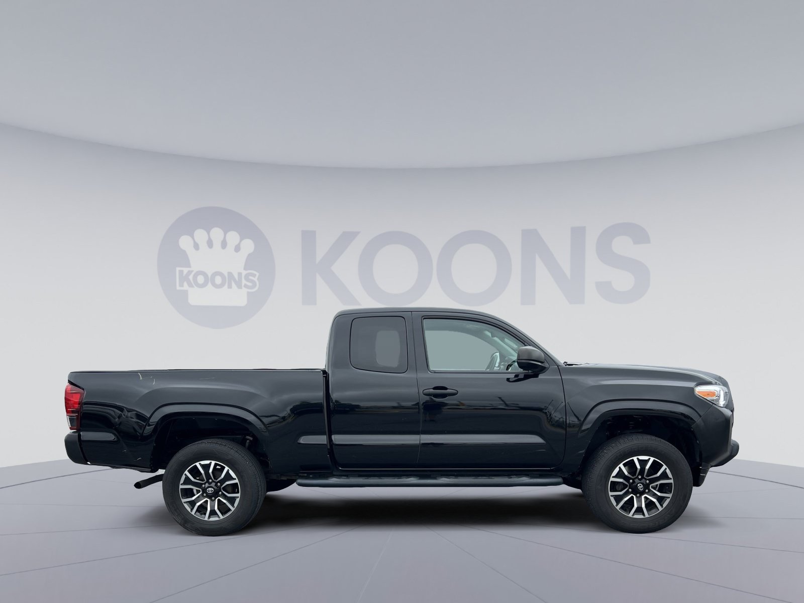 Used 2022 Toyota Tacoma SR AWD/4WD image 8