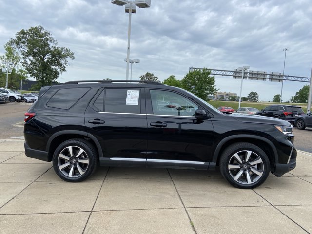 Used 2023 Honda Pilot Touring image 13