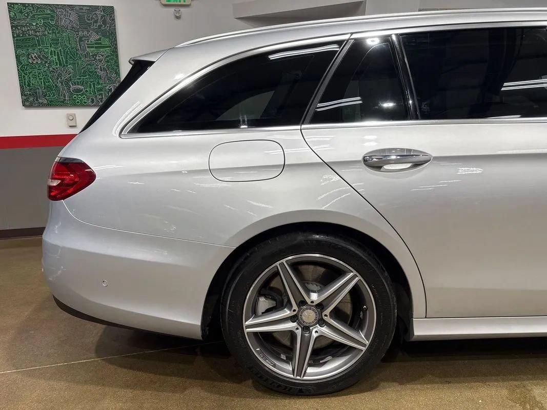 Used 2017 Mercedes-Benz E 400 4MATIC Wagon image 39