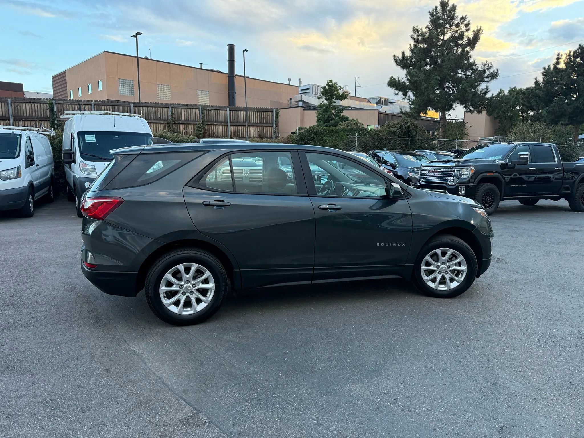Used 2020 Chevrolet Equinox LS image 13