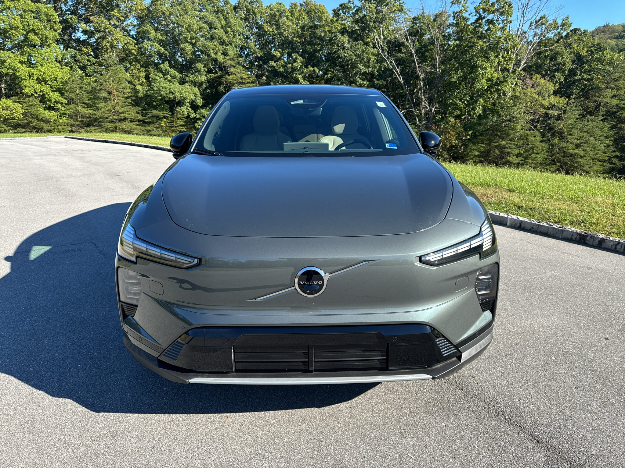 New 2027 Volvo EX60 Ultra AWD/4WD image 2