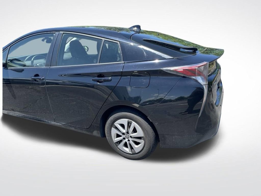 Used 2017 Toyota Prius Three FWD image 9