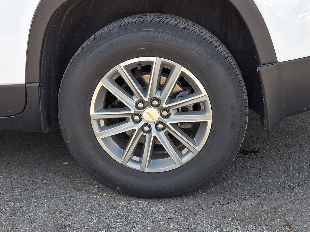 Used 2023 Chevrolet Traverse LT AWD/4WD image 32